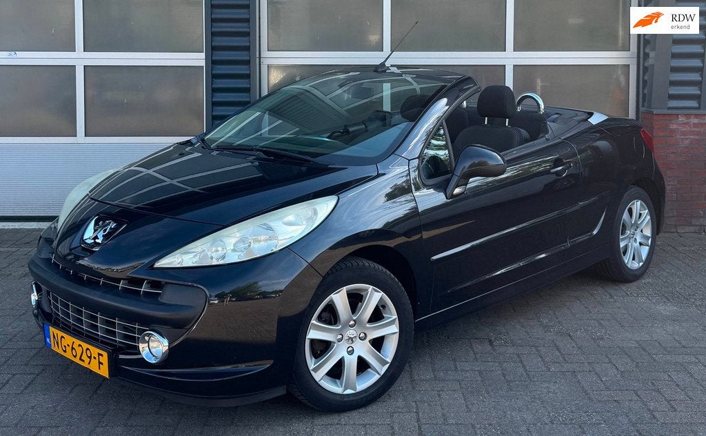 Peugeot 207 CC 1.6 VTi | Cabriolet | Airco | Nieuwe APK | NA, Auto's, Voorwielaandrijving, Zwart, 4 cilinders, Cabriolet