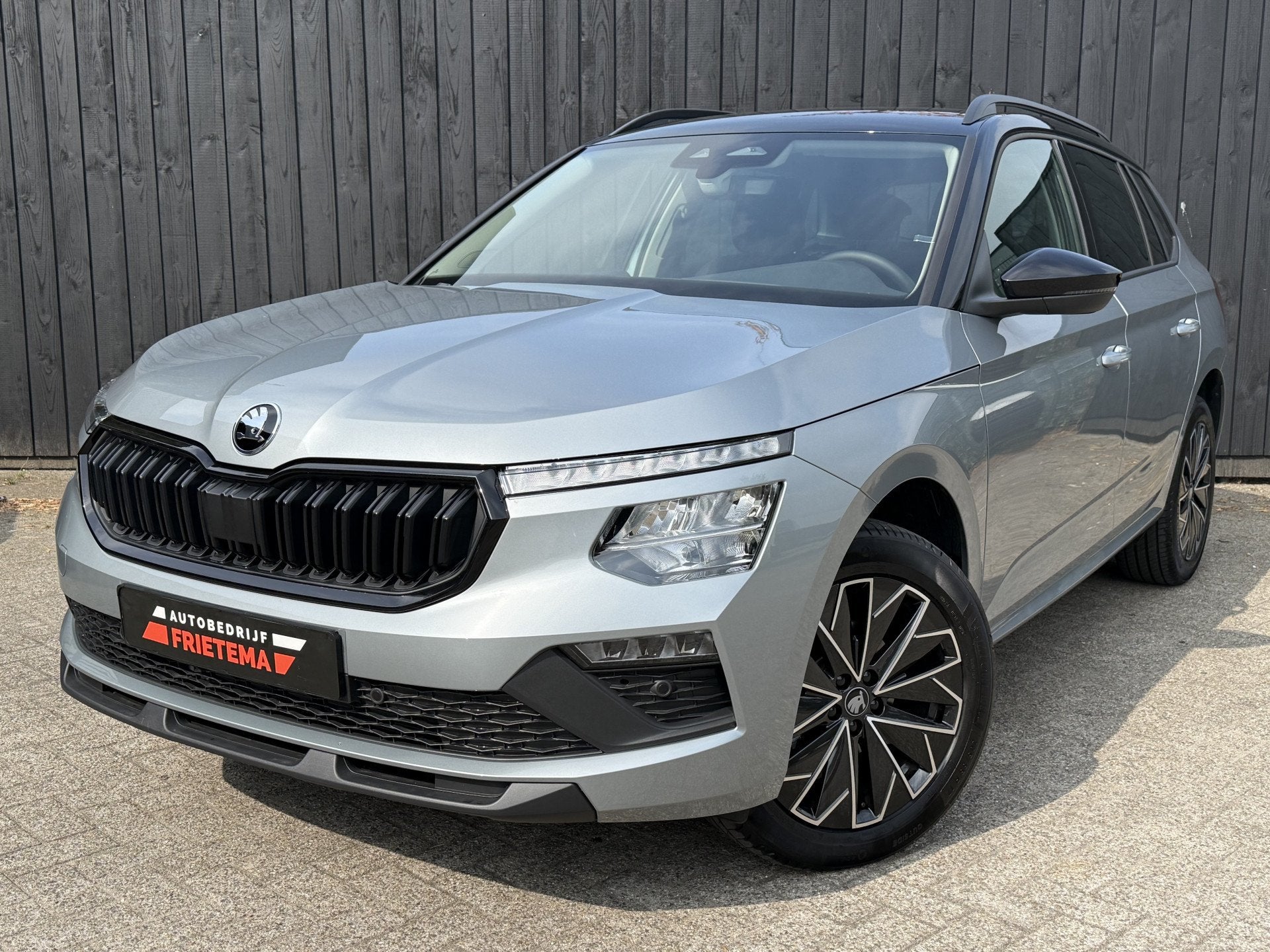 Skoda Kamiq 1.0 TSI Selection (bj 2026, automaat), Auto's, 12 maanden, Gebruikt, Zwart, Origineel Nederlands