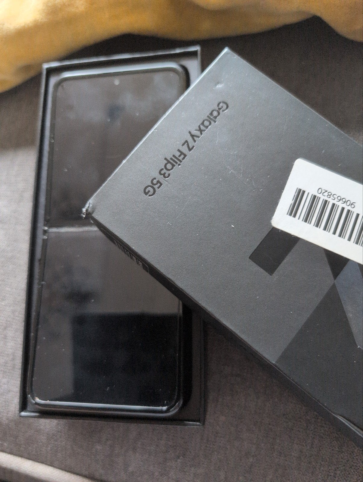 Samsung Galaxy Z Flip3 5G