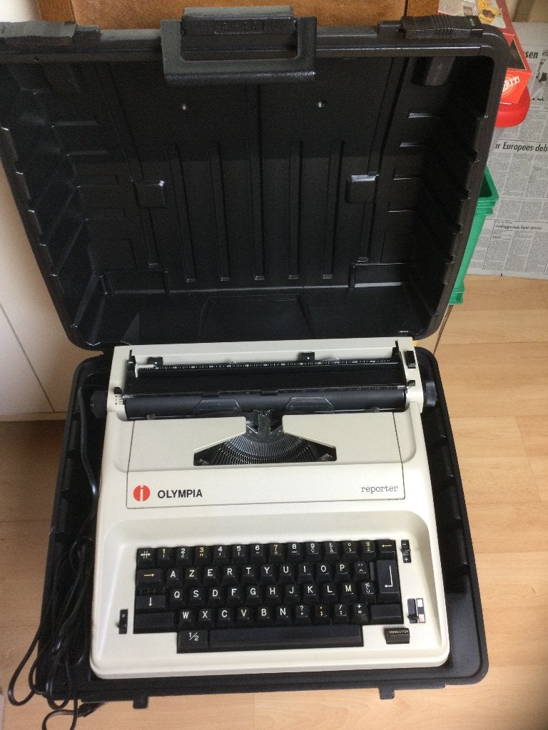 typmachine Olympia Reporter in koffer € 35, Diversen, Ophalen, Gebruikt
