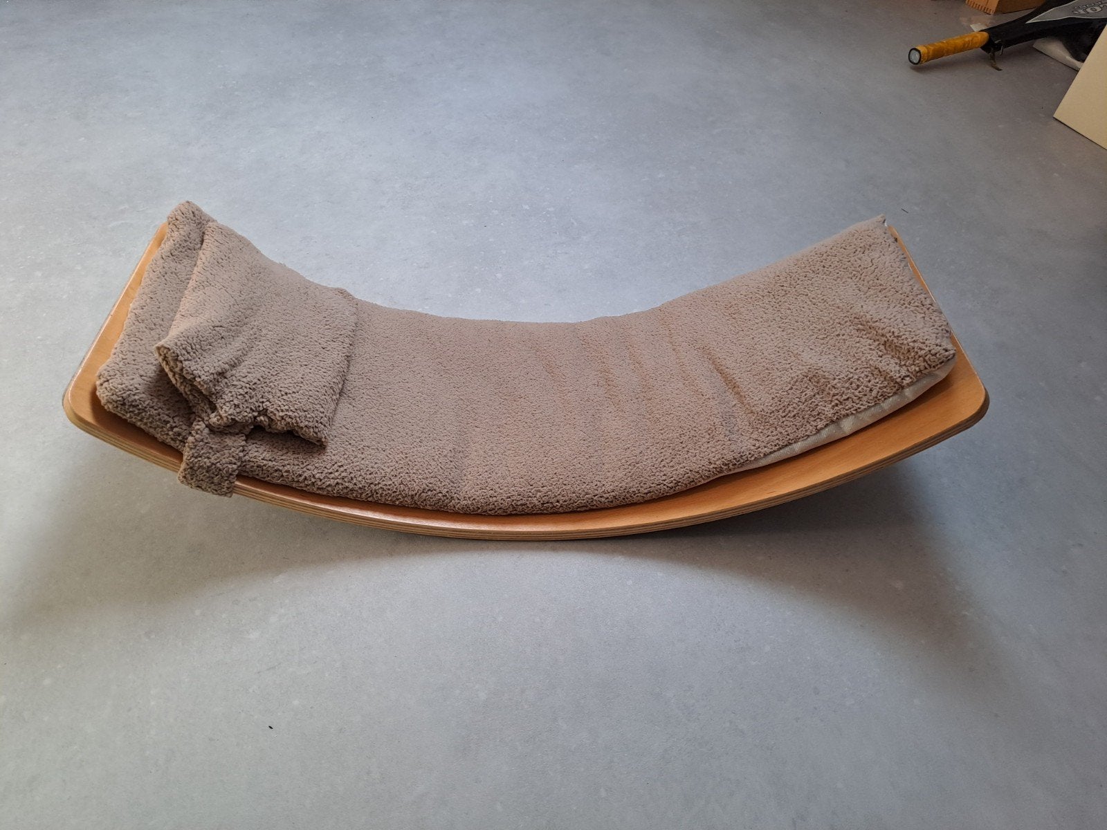 Plankies Wobbel met zelfgemaakt kussen en antislip, Ophalen, Gebruikt