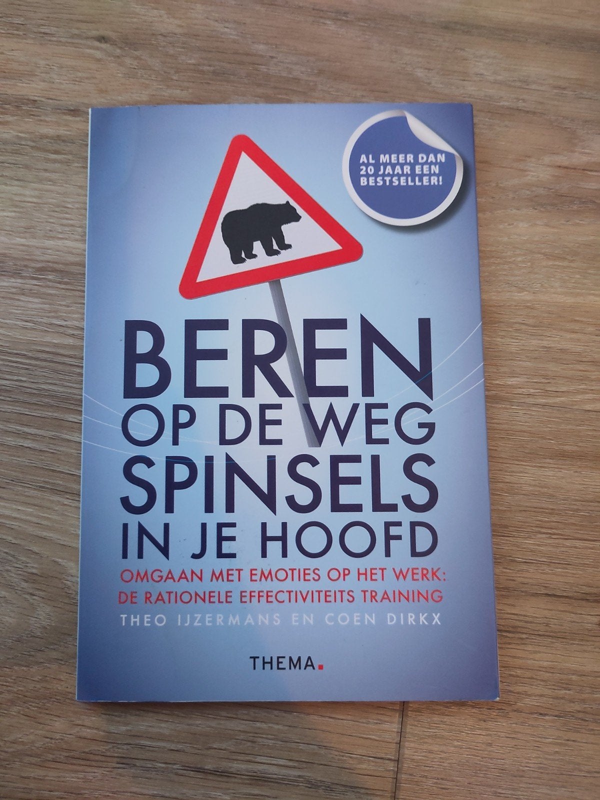 Beren op de weg, spinsels in je hoofd - Theo IJzermans, Ophalen of Verzenden, Zo goed als nieuw, Theo IJzermans en Coen Dirkx
