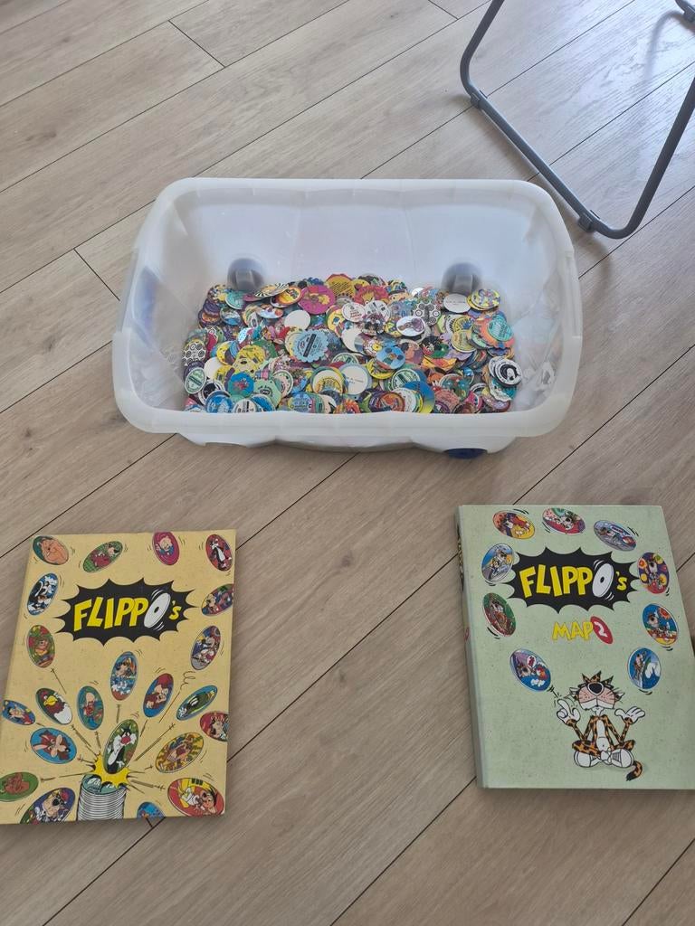 Flippo's verzameling met boeken en veel dubbele, Verzamelen, Flippo's, Ophalen of Verzenden, Losse flippo's