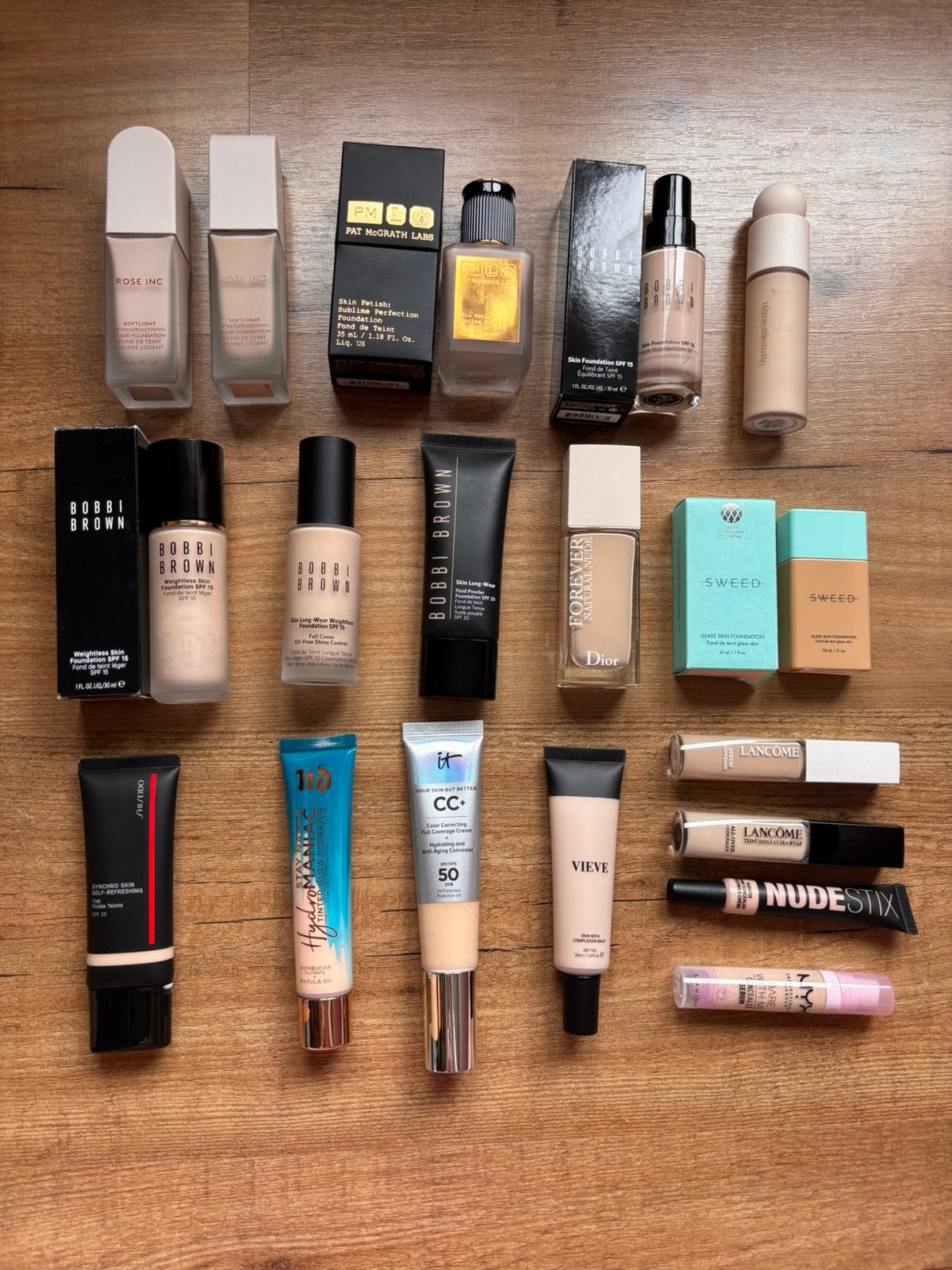 Foundations Bobbi Brown, Rare Beauty, Pat Mcgrath etc, Verzenden, Zo goed als nieuw, Gehele gezicht, Make-up