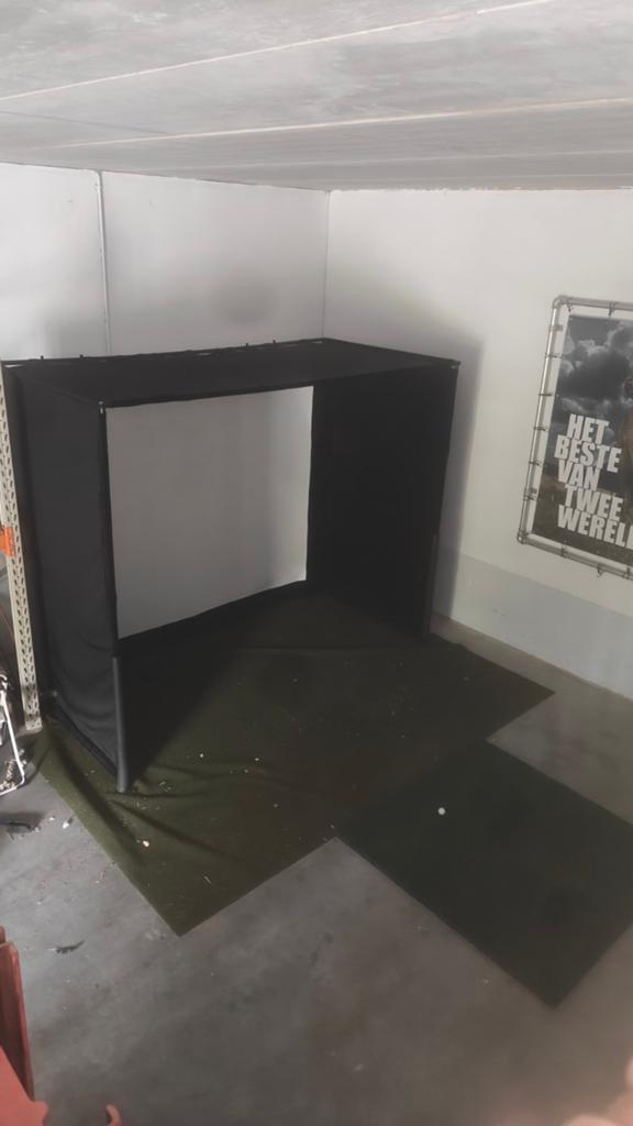 Golf simulator box, Sport en Fitness, Golf, Ophalen of Verzenden, Zo goed als nieuw