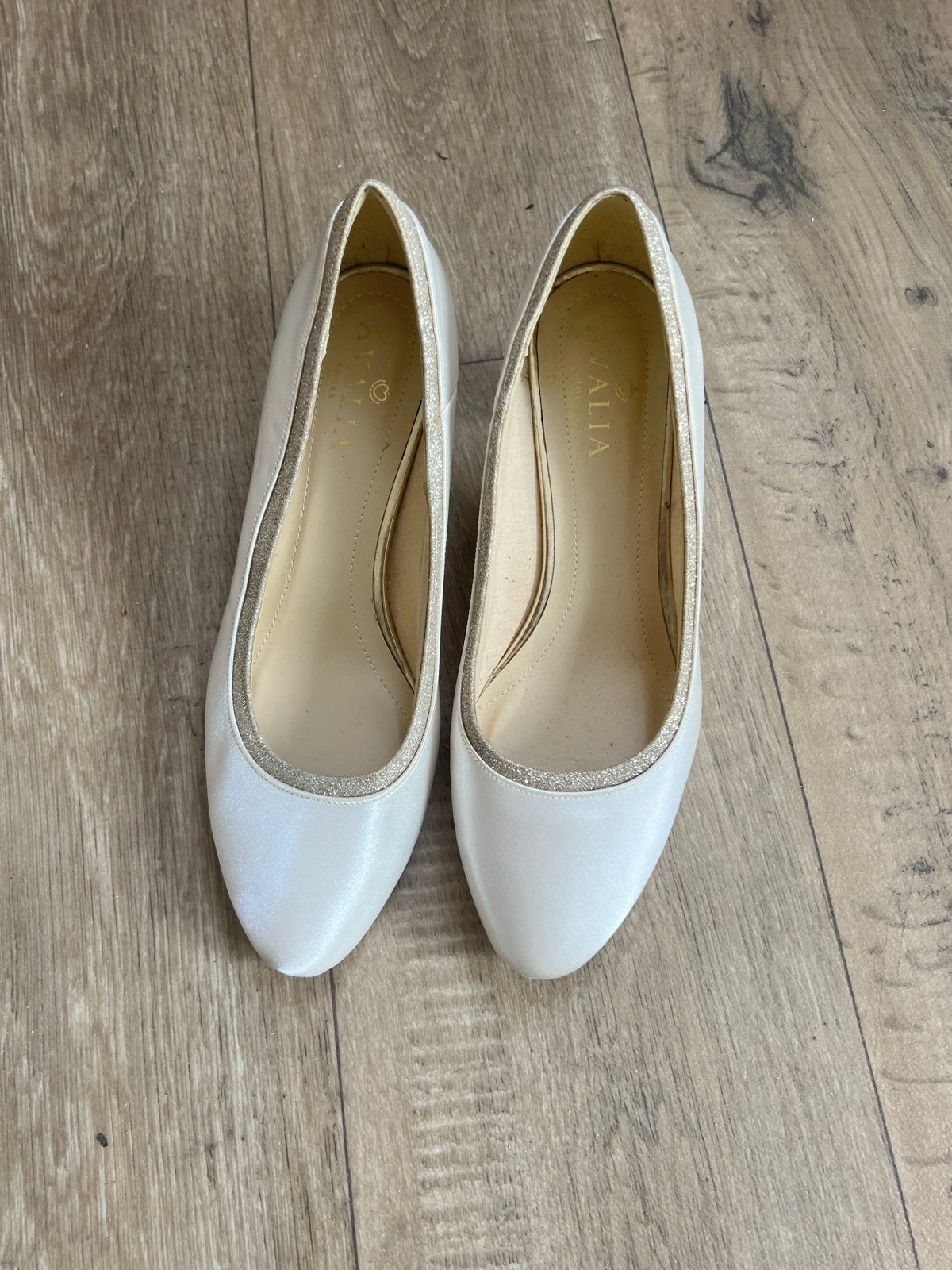 Witte glitter trouw pumps met lage hak maat 39, Ophalen of Verzenden, Gedragen, Wit, Schoenen