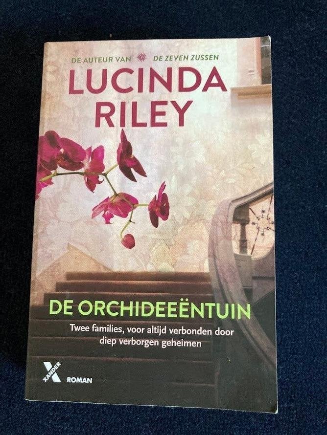 De Orchideeëntuin van Lucinda Riley, Ophalen of Verzenden, Zo goed als nieuw, Lucinda Riley