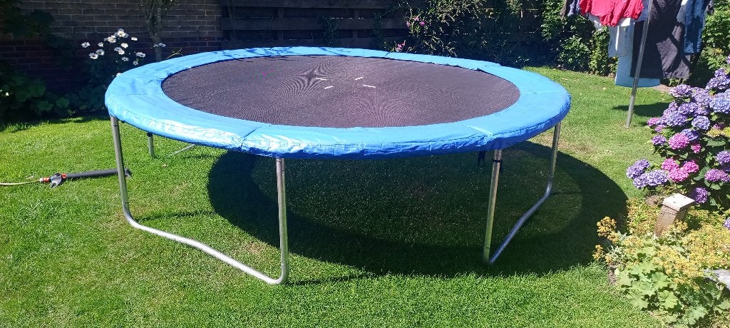 Trampoline weinig gebruikt, Kinderen en Baby's, Speelgoed | Buiten | Trampolines, Ophalen, Zo goed als nieuw