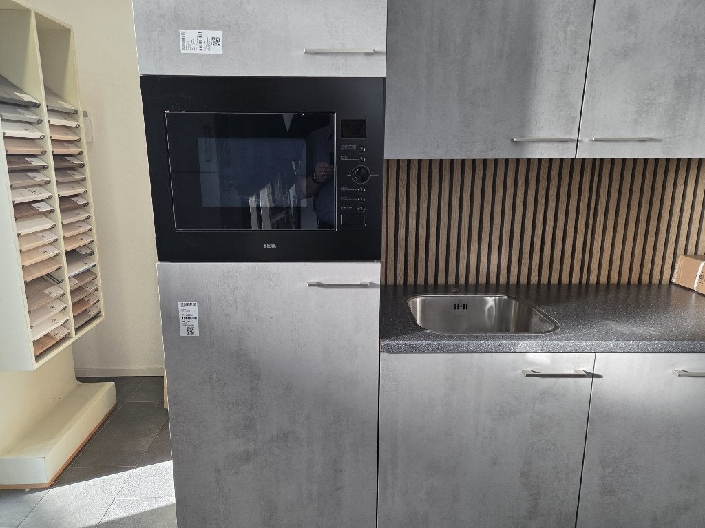 NIEUWE BRUYNZEEL "BETONLOOK" Keuken 240 cm / INNOVARE OUTLET, Nieuw, Enkelwandige keuken, Kunststof, Grijs