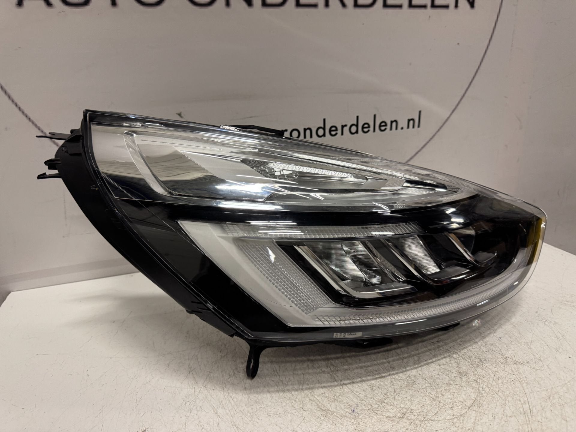 RENAULT CLIO IV KOPLAMP FACELIFT PURE LED VISION 71210590112, Renault Group, Gebruikt, Contact.group@renault.com, Renault