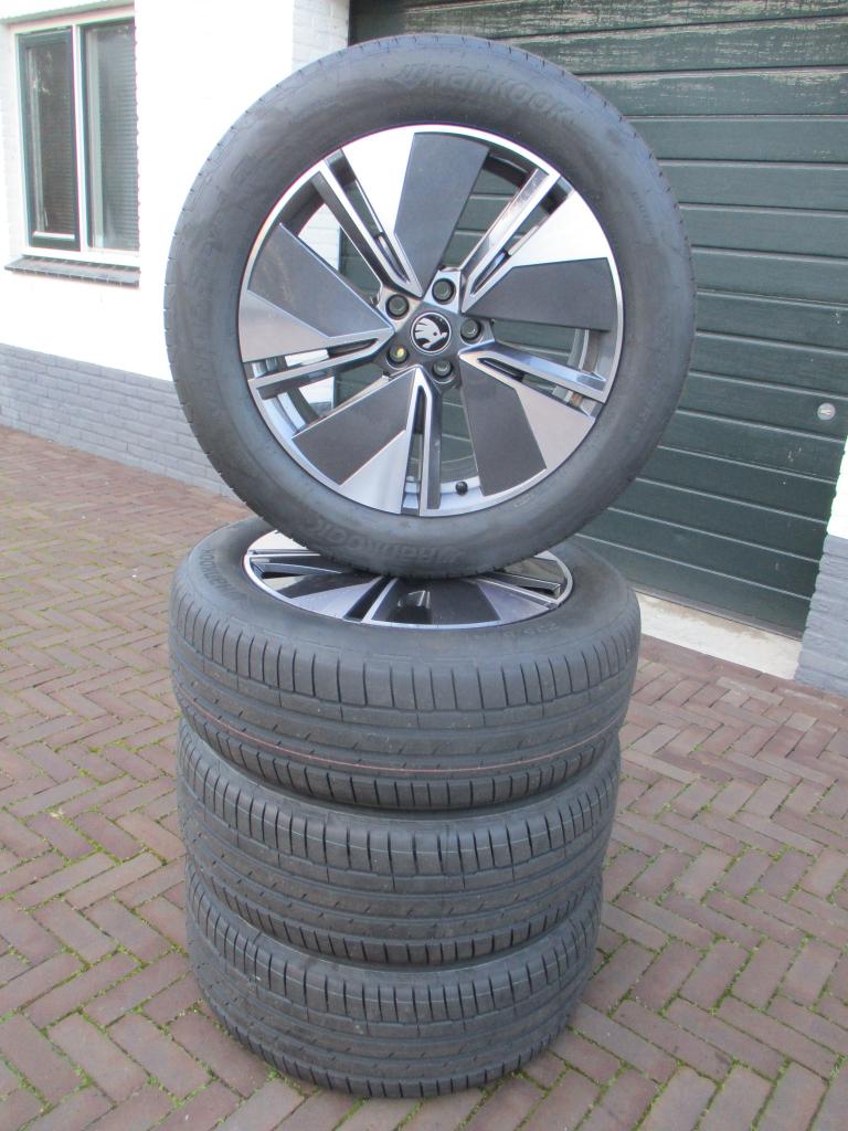NIEUW Originele Skoda Enyaq 19 inch velgen breedset Regulus, Banden en Velgen, Nieuw, 235 mm, Personenwagen