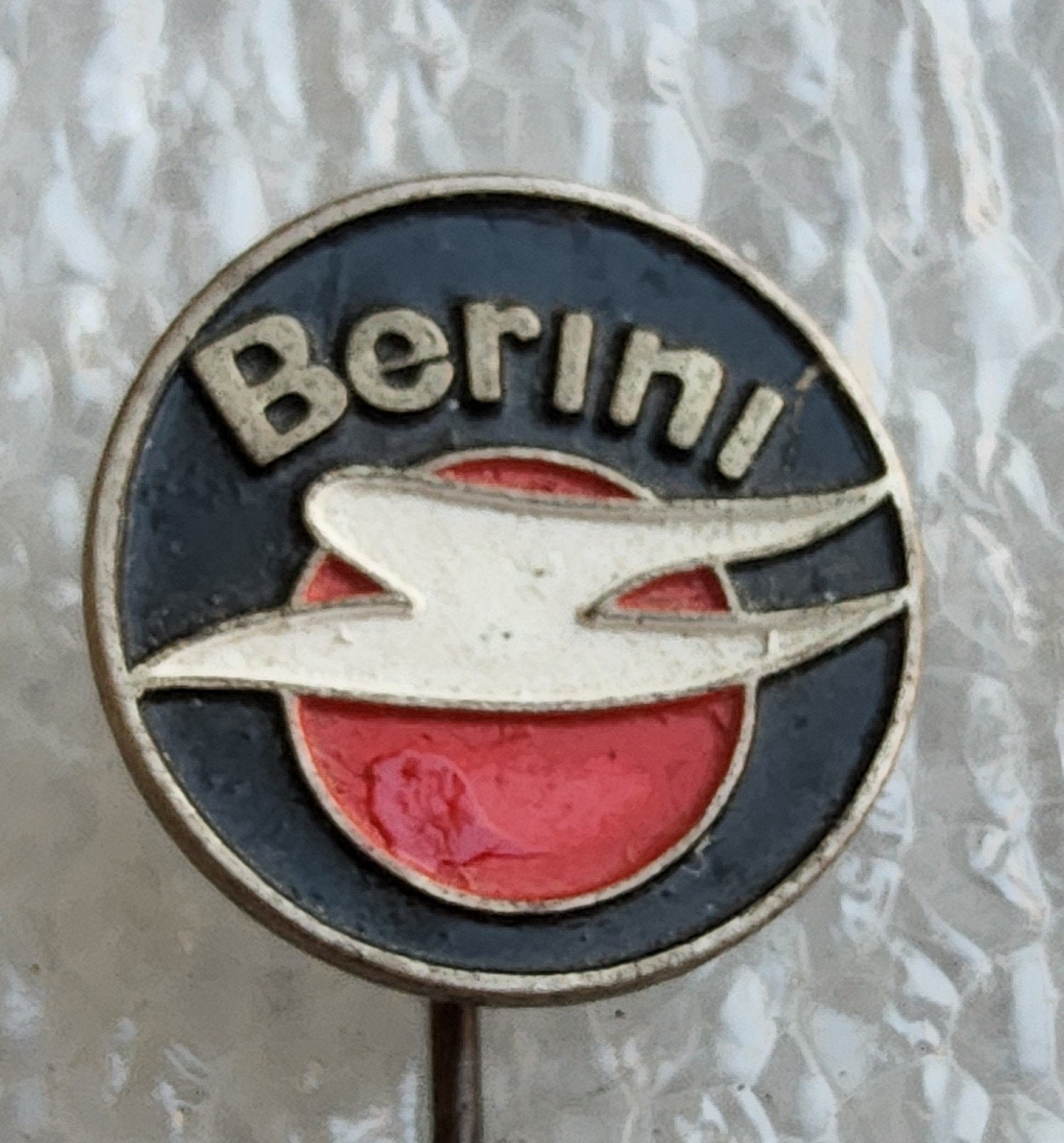 Vintage Berini bromfiets speldje Historisch Nederlands merk, Verzamelen, Ophalen of Verzenden, Gebruikt, Merk, Speldje of Pin