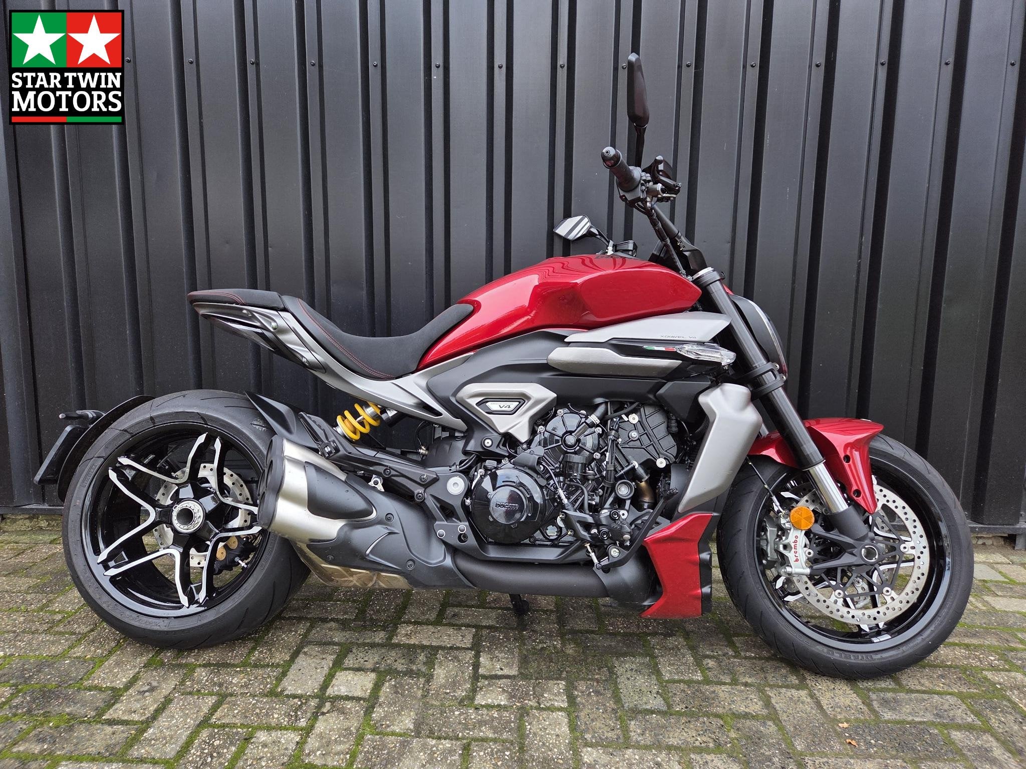 Ducati XDiavel V4, Traction Control, Info@ducati.com, Ducati North Europe B.V., Maanweg 174
2516 AB  Den Haag, NL