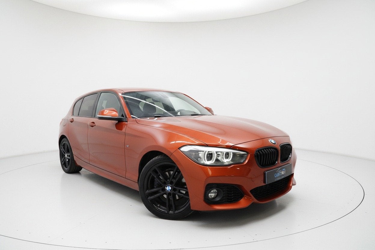 BMW 1-serie 118i M SPORT PDC LEER STOELVERWARMING NAP, Auto's, Overige kleuren, Bedrijf, 650 kg, 3 cilinders