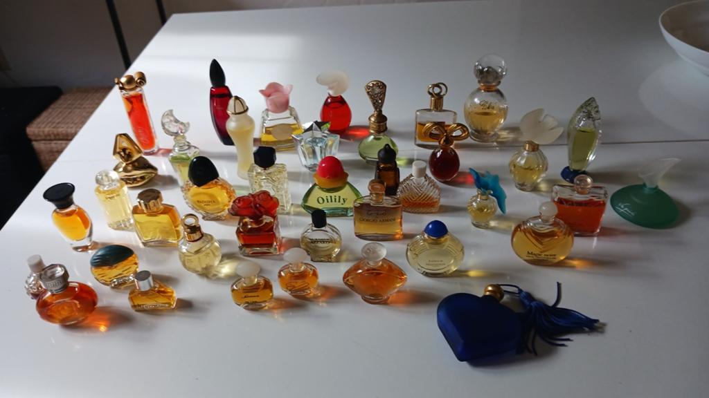 Vintage Parfumminiaturen verzameling, Verzamelen, Parfumverzamelingen, Ophalen of Verzenden, Gebruikt, Miniatuur