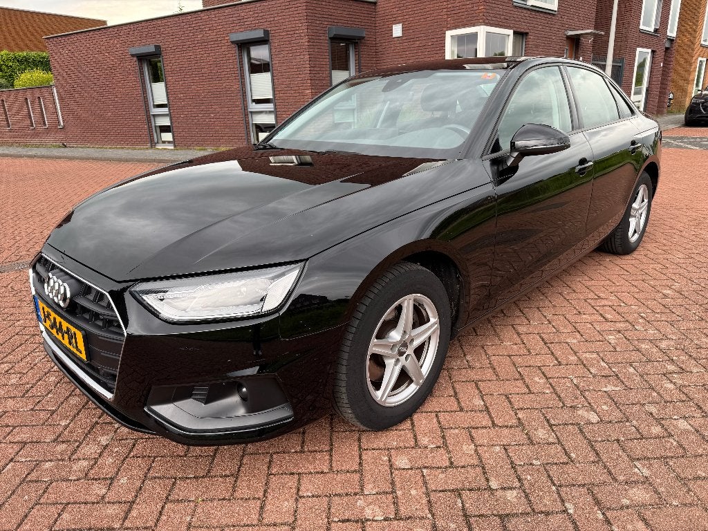 Audi A4 35 Tfsi 150pk S Tronic 2020 Zwart, Auto's, Audi, Zwart, 4 cilinders, Zwart, Origineel Nederlands