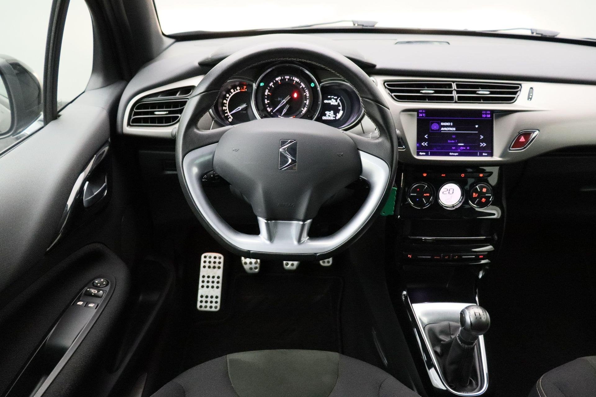 DS 3 1.2 PureTech Business Citroen 2018 NAP | Carplay | Blue, Auto's, Voorwielaandrijving, Stof, Gebruikt, 1199 cc