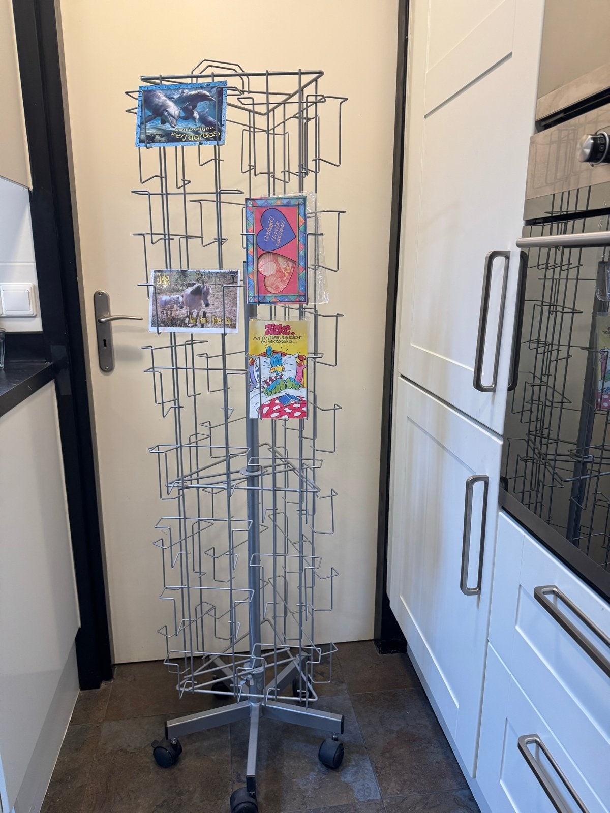 Kaartenmolen foto carrousel kaartenrek, 42 vaks, verstelbaar, Ophalen, Gebruikt