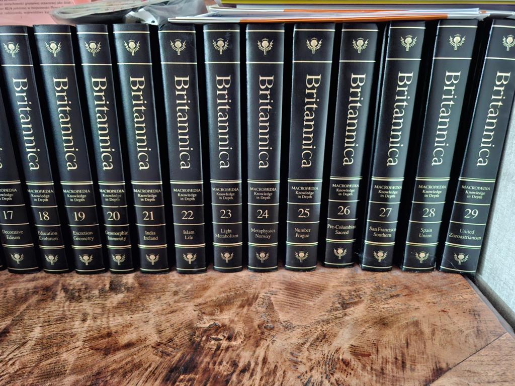 Encyclopaedia Britannica Complete Set (1991-1994), Boeken, Ophalen of Verzenden, Zo goed als nieuw, Algemeen, Complete serie