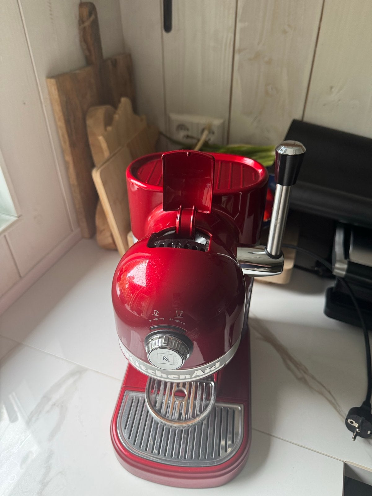 KitchenAid Nespresso Artisan - Rood, Espresso apparaat, Ophalen of Verzenden, Zo goed als nieuw, 1 kopje