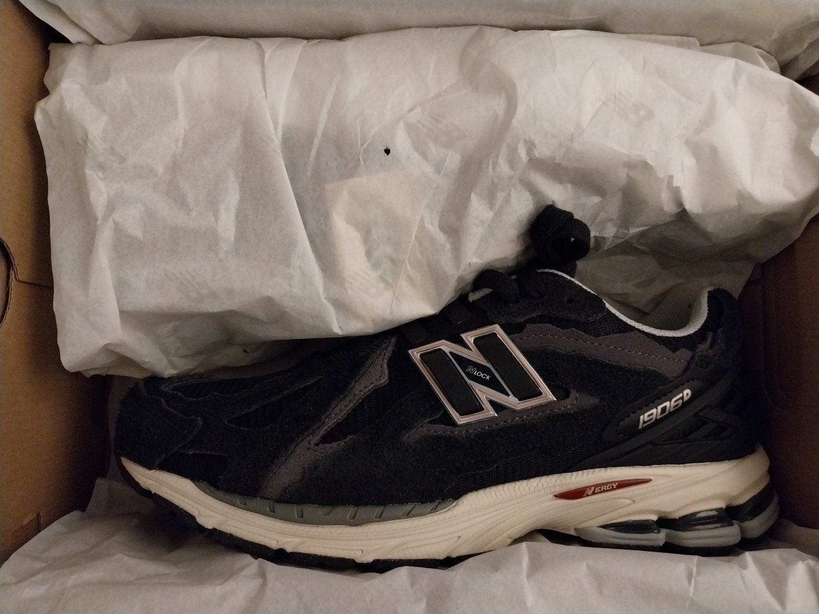 New Balance 1906DD 1906 Protection Pack Black 44.5 | 2002 97, Kleding | Heren, New Balance, Zwart, Nieuw, Ophalen of Verzenden