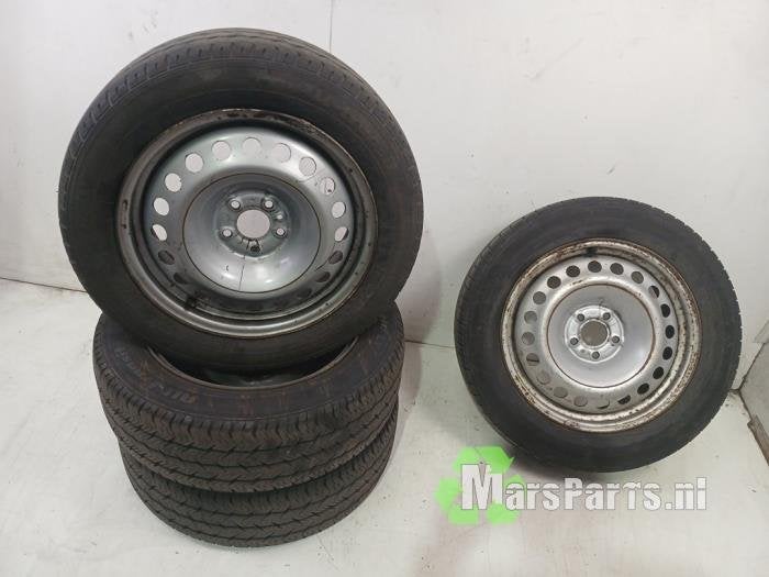 Velgen set + banden van een Opel Combo, Auto-onderdelen, Gebruikt, -, -, Ophalen of Verzenden