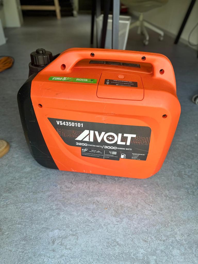 AIVOLT 3200W generator, Ophalen of Verzenden, Zo goed als nieuw