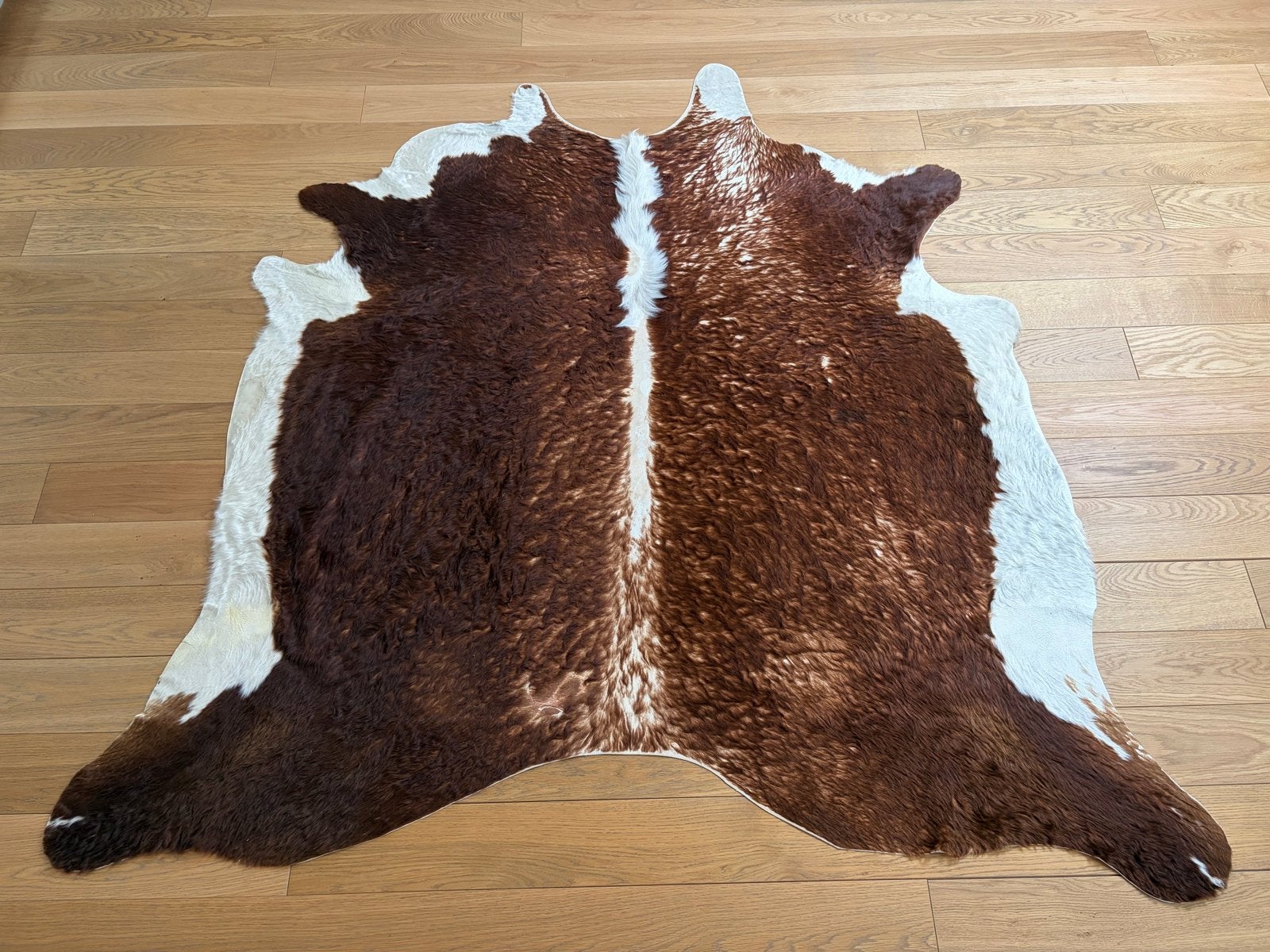 IKEA KOLDBY Cow Hide - Brown/White, Bruin, 150 tot 200 cm, Ophalen of Verzenden, Zo goed als nieuw