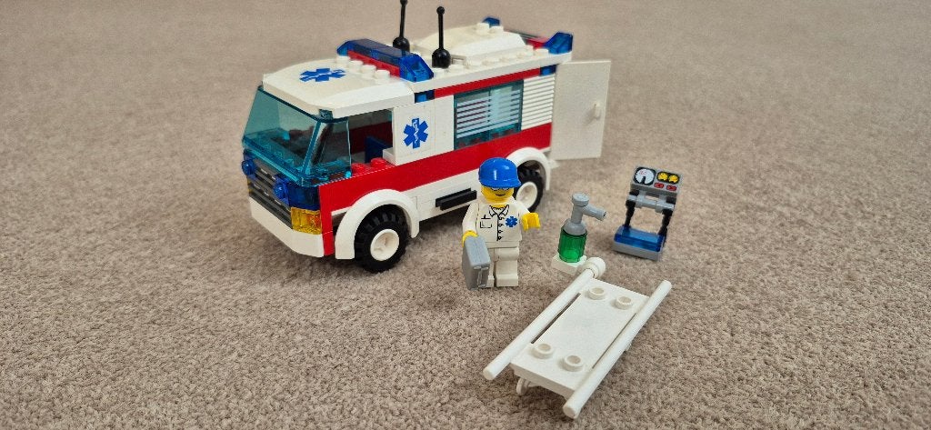 LEGO City 7890 - Ambulance, Kinderen en Baby's, Speelgoed | Duplo en Lego, Ophalen of Verzenden, Zo goed als nieuw, Complete set