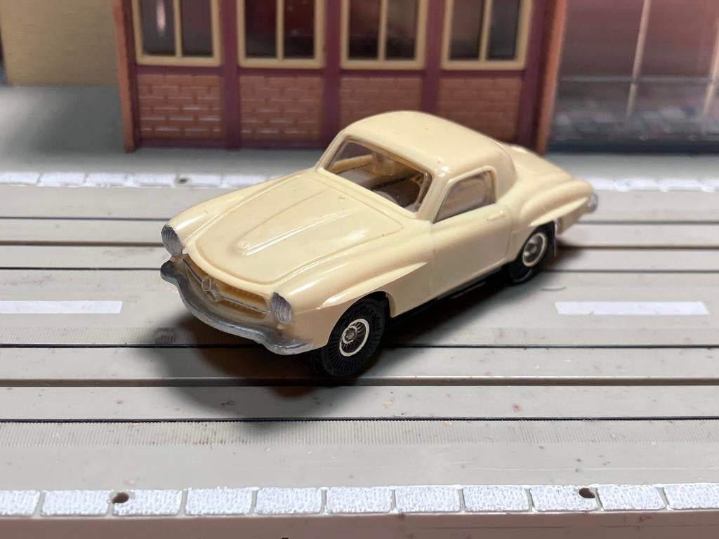 Faller AMS Mercedes 190SL geel met blokmotor B4, Kinderen en Baby's, Speelgoed | Racebanen, Ophalen of Verzenden, Zo goed als nieuw