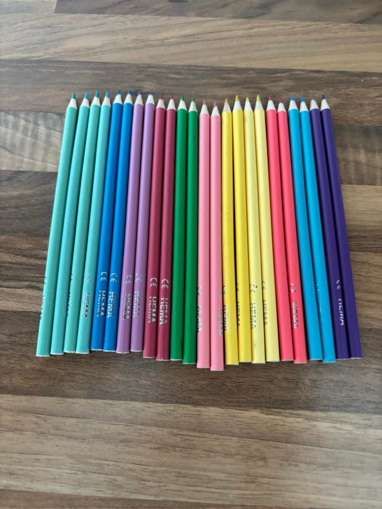 Kleurpotloden pastel, Hobby en Vrije tijd, Tekenen, Verzenden, Zo goed als nieuw, Potlood of Stift