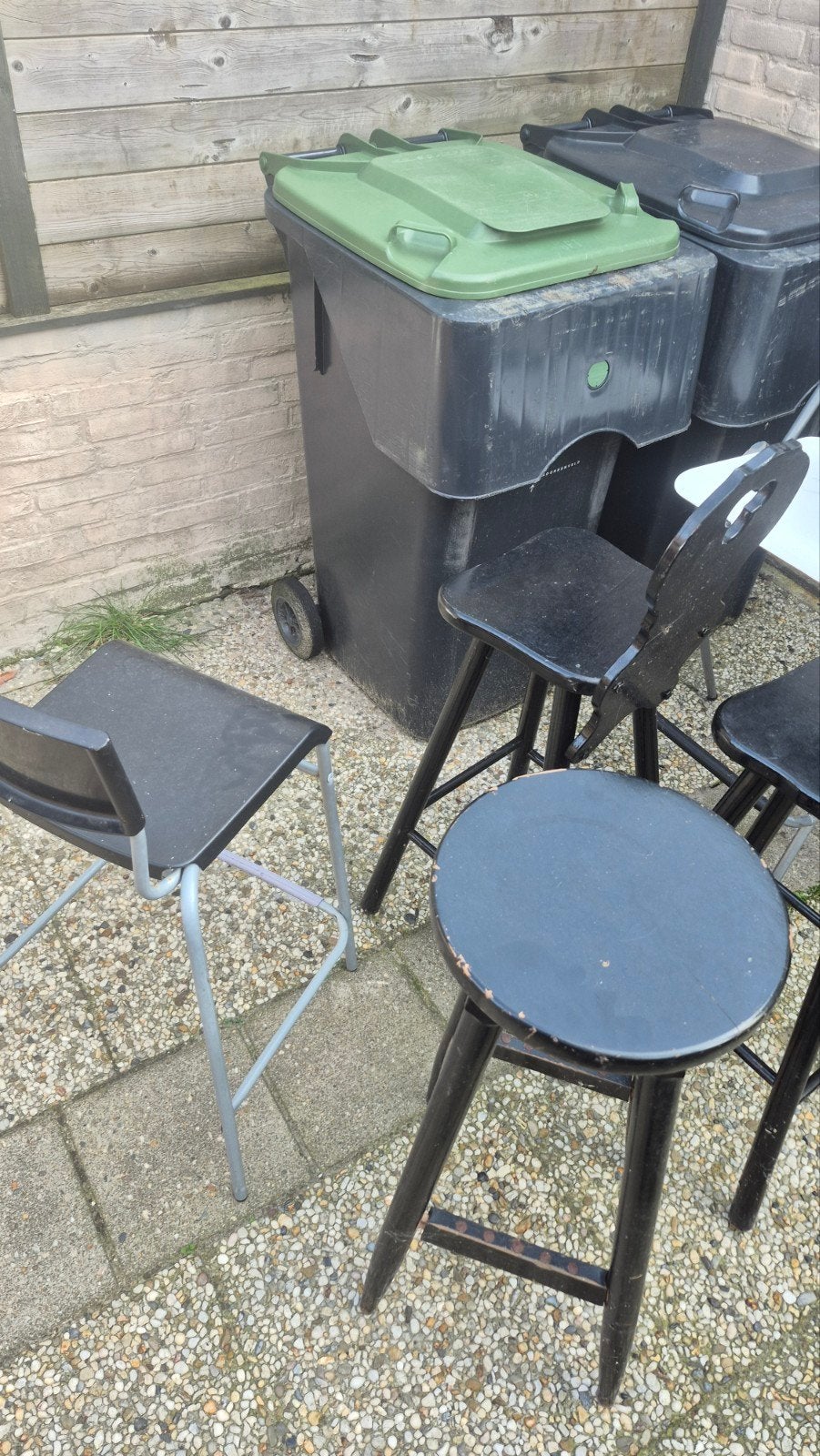 Foto 8 van Houten bar en barkrukken
