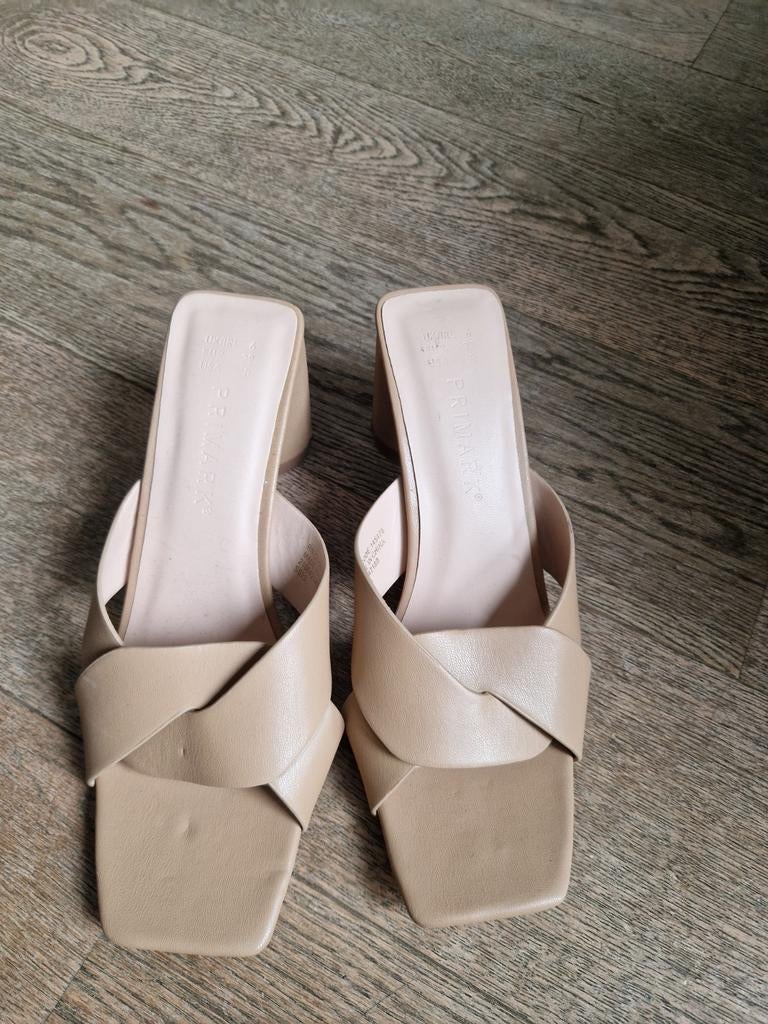 Nieuwe instappers sandalen maat 39, Kleding | Dames, Schoenen, Primark, Beige, Nieuw, Sandalen of Muiltjes