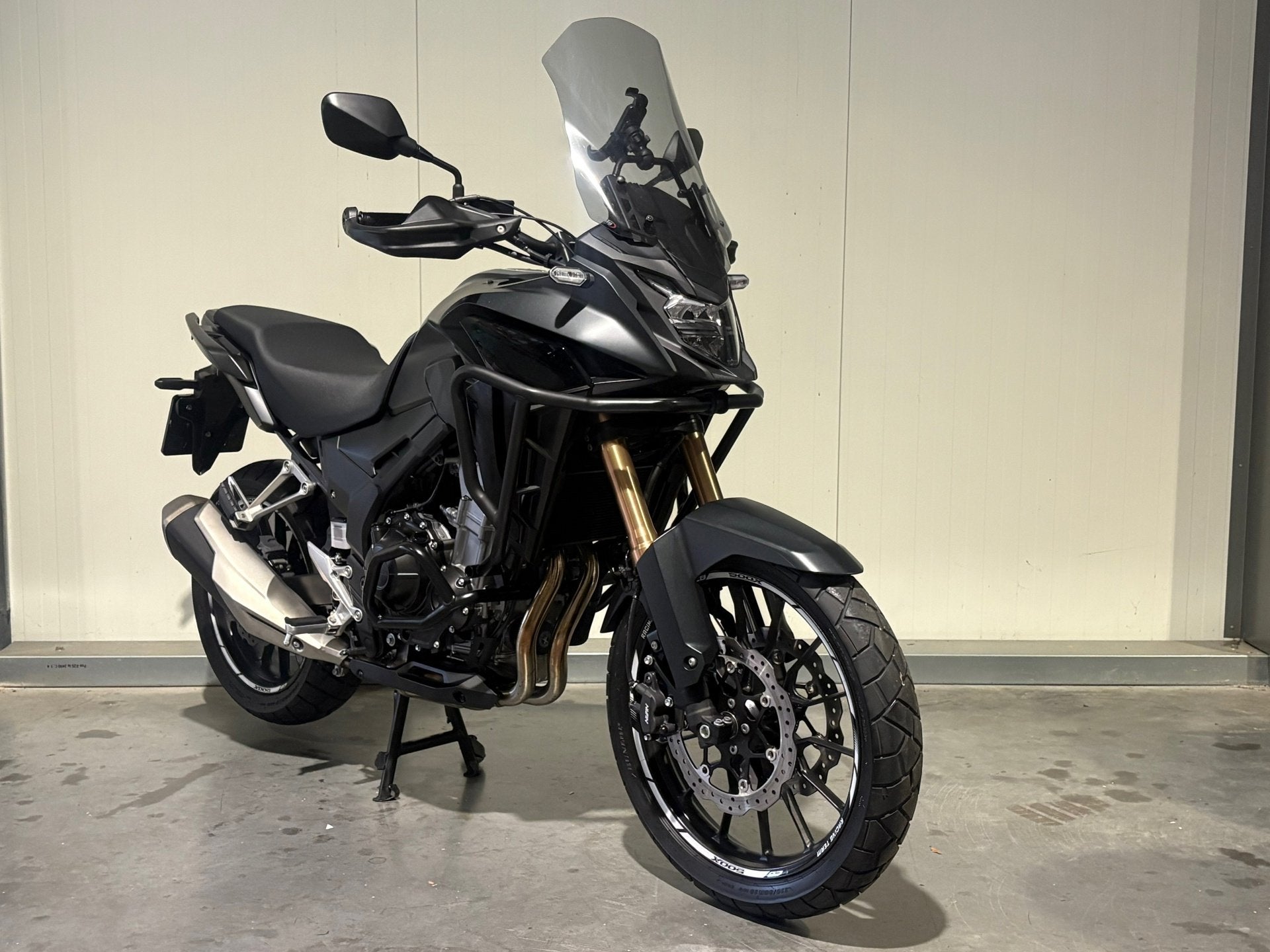 Honda CB500X / CB 500 X | 2.525 km | 2023 | Fabrieksgarantie, Honda Motor Europe Limited, ABS, Toermotor, Customer.service@honda-eu.com