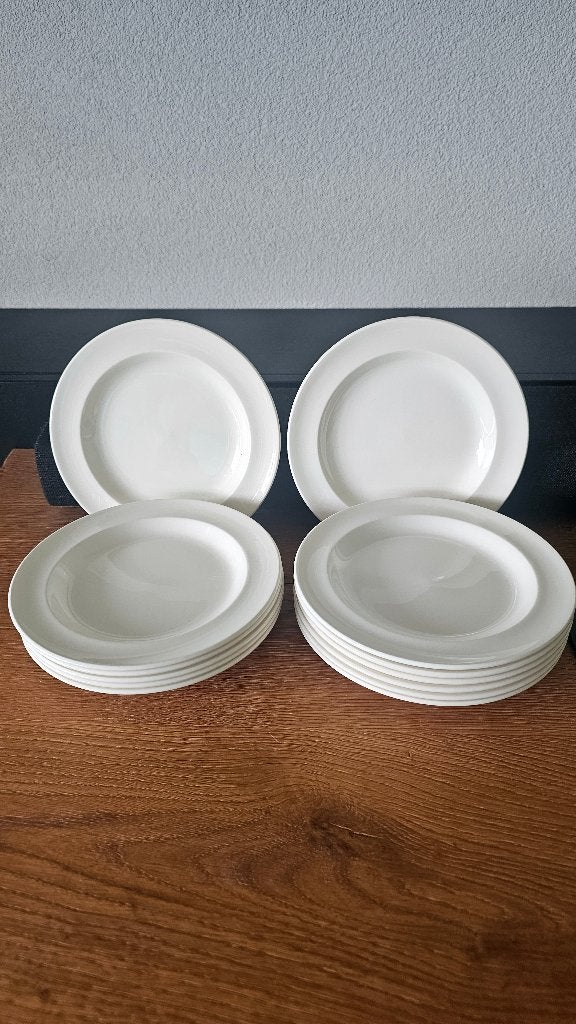 TRADITIONAL Plain gebaksbordjes, Huis en Inrichting, Keuken | Servies, Ophalen of Verzenden, Zo goed als nieuw, Bord(en), Overige stijlen