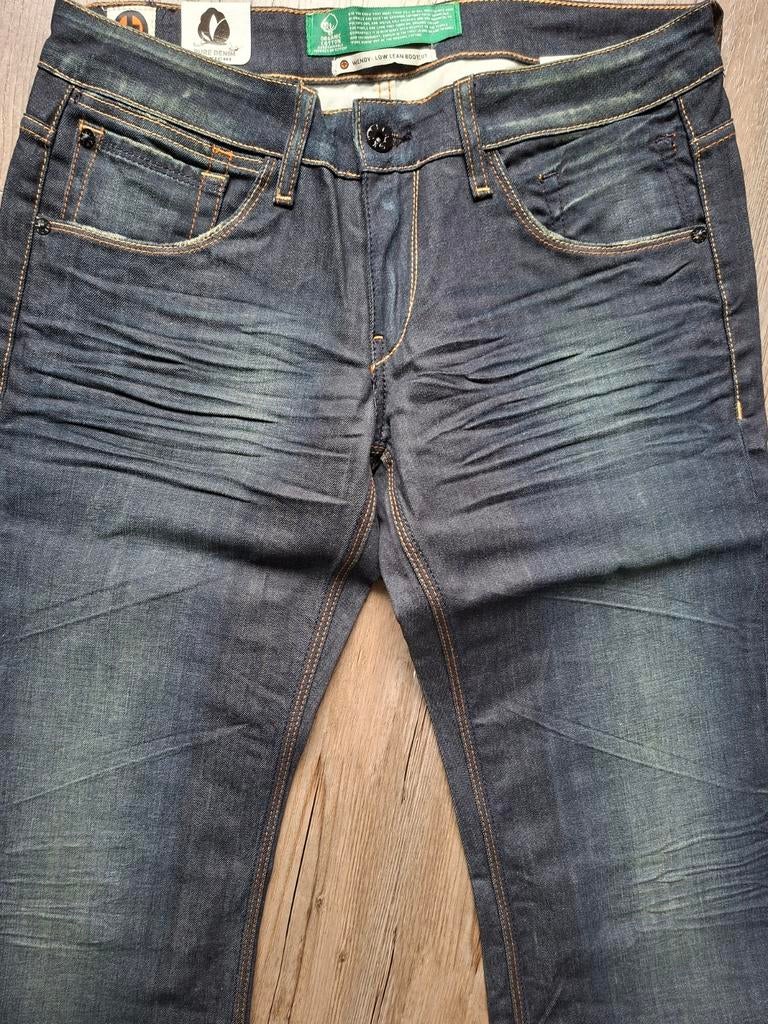 KUYICHI Wendy low bootcut jeans W31 L34, Kleding | Dames, Spijkerbroeken en Jeans, Blauw, KUYICHI, Nieuw, Ophalen of Verzenden