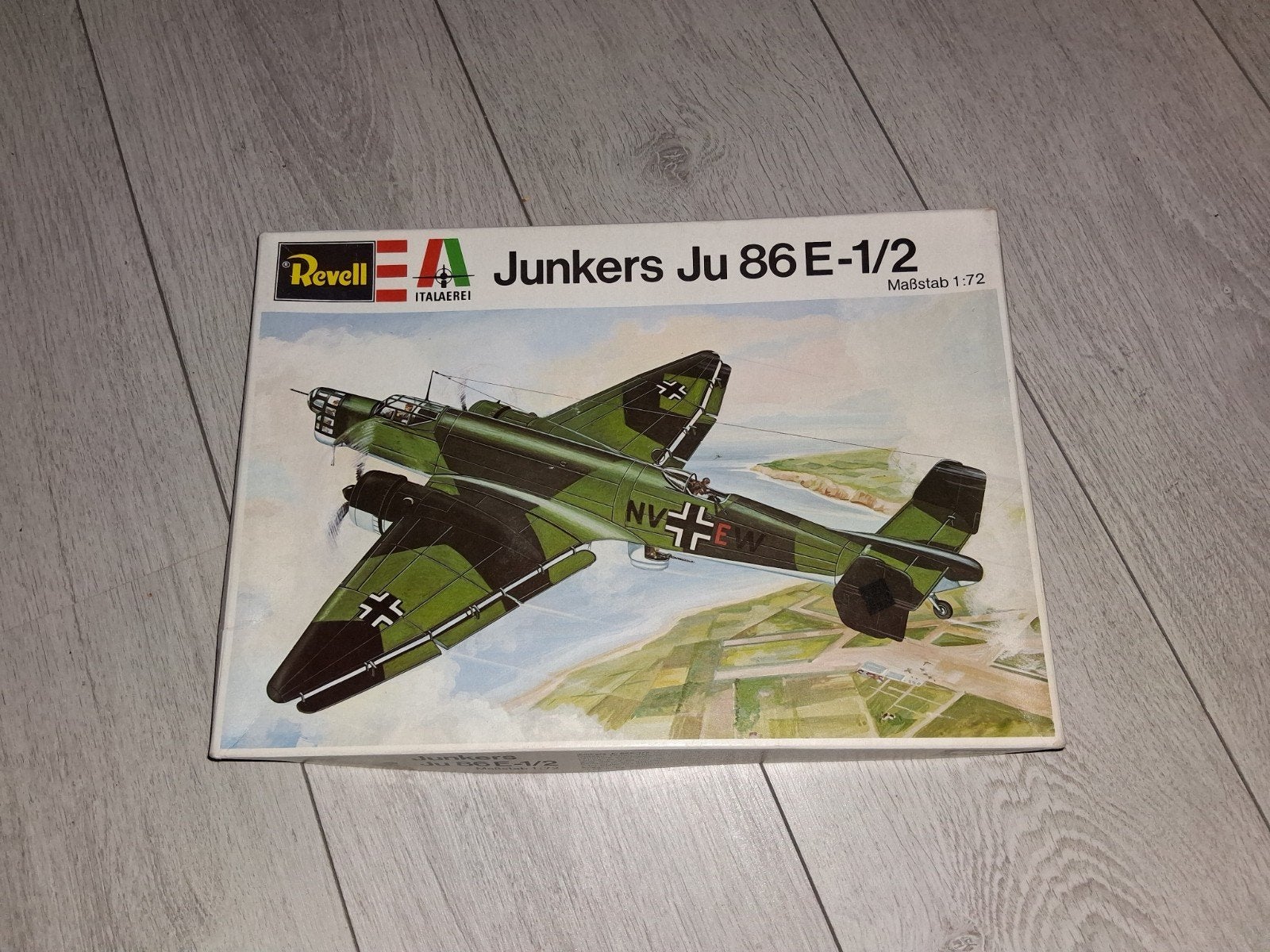 Revell bouwdoos, 1:72 tot 1:144, Revell, Ophalen of Verzenden, Zo goed als nieuw