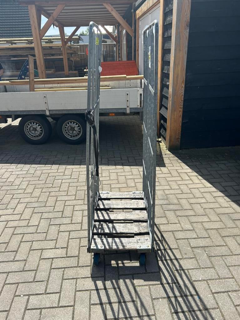 Rolcontainers | 2-heks rolcontainers | gereedschap transport, Ophalen, Zo goed als nieuw