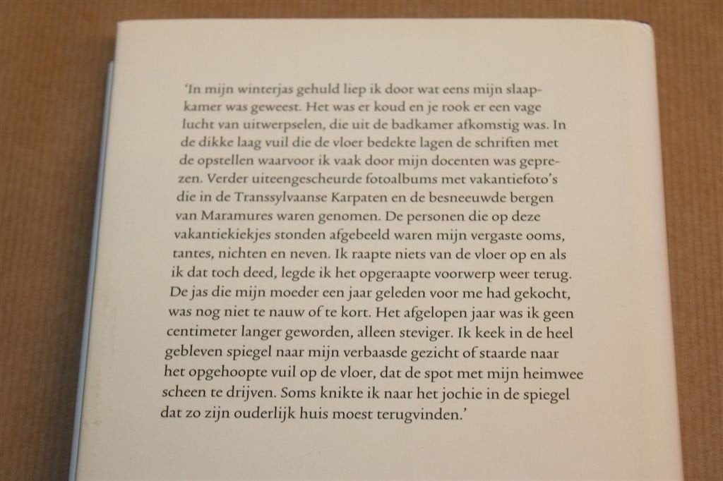Geluk — Konrad, Joodse Vlucht Hongarije WOII 2002, Ophalen of Verzenden, Gelezen