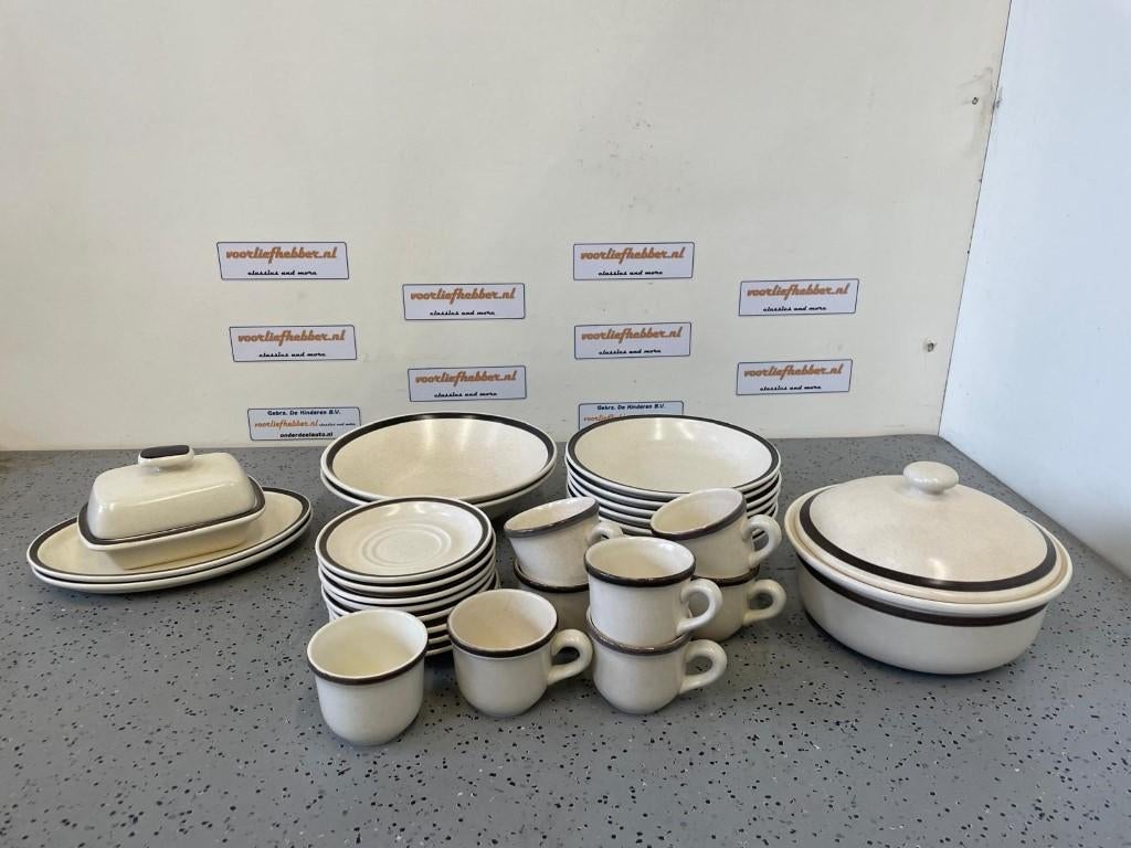 Servies Gien France, Beige met bruine rand, 29- delig, Ophalen