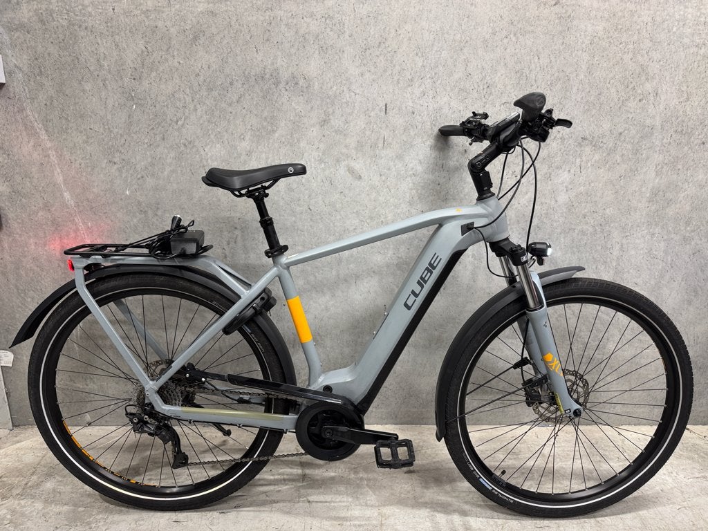 Elektrische fiets | Cube Touring Hybrid | Bosch Performance, Fietsen en Brommers, Ophalen, Gebruikt, 51 tot 55 cm, Cube
