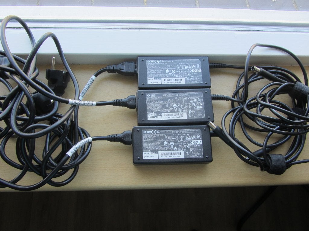 3x HP 65-Watts Power Supply Adapter, Computers en Software, Laptop-opladers, Ophalen of Verzenden, Zo goed als nieuw, Hp