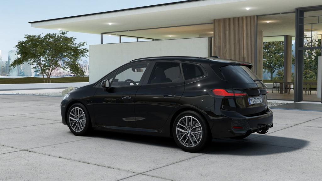 BMW 2 Serie Active Tourer 220i M Sport Automaat / Panoramada, Stoelverwarming, 156 pk, Zwart, Leder