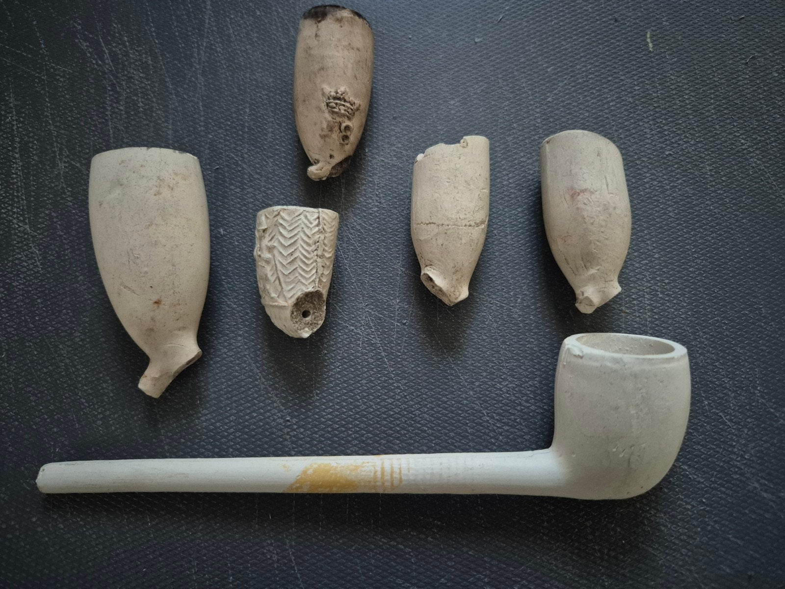 Antieke kleipijpen en fragmenten - verzameling, Ophalen of Verzenden, Gebruikt, (Water)pijp