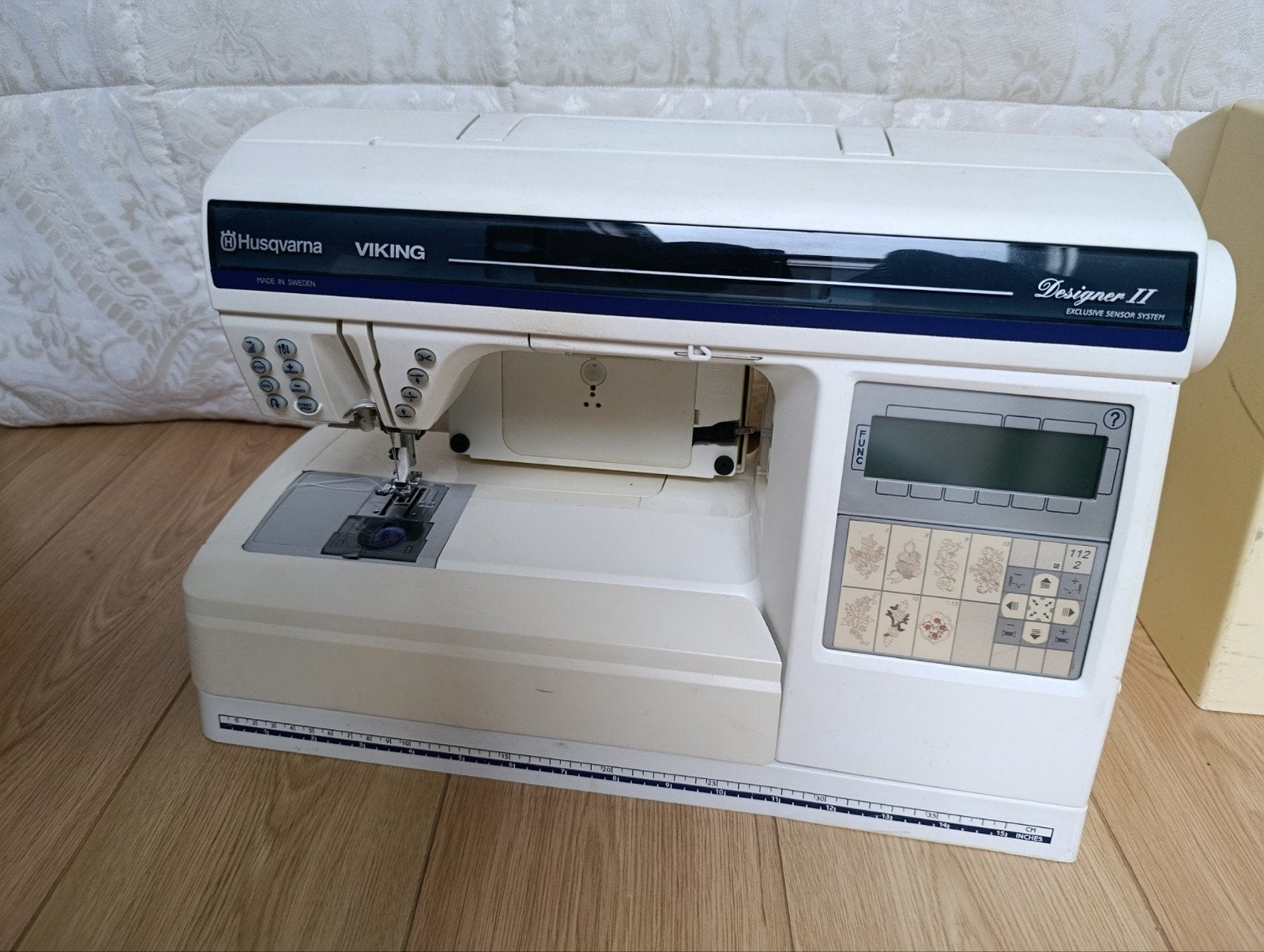 Husqvarna Designer 2 naaimachine met borduurfunctie, Ophalen, Gebruikt, Naaimachine, Husqvarna