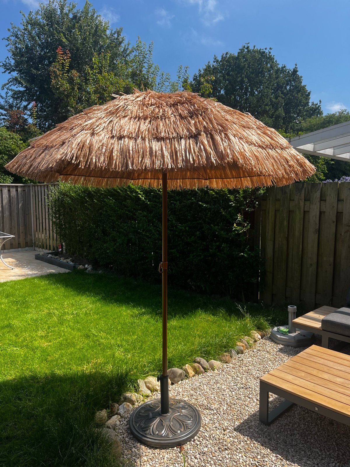 Tiki parasol met voet, Tuin en Terras, Ophalen, Nieuw, 1 tot 2 meter, Kantelbaar