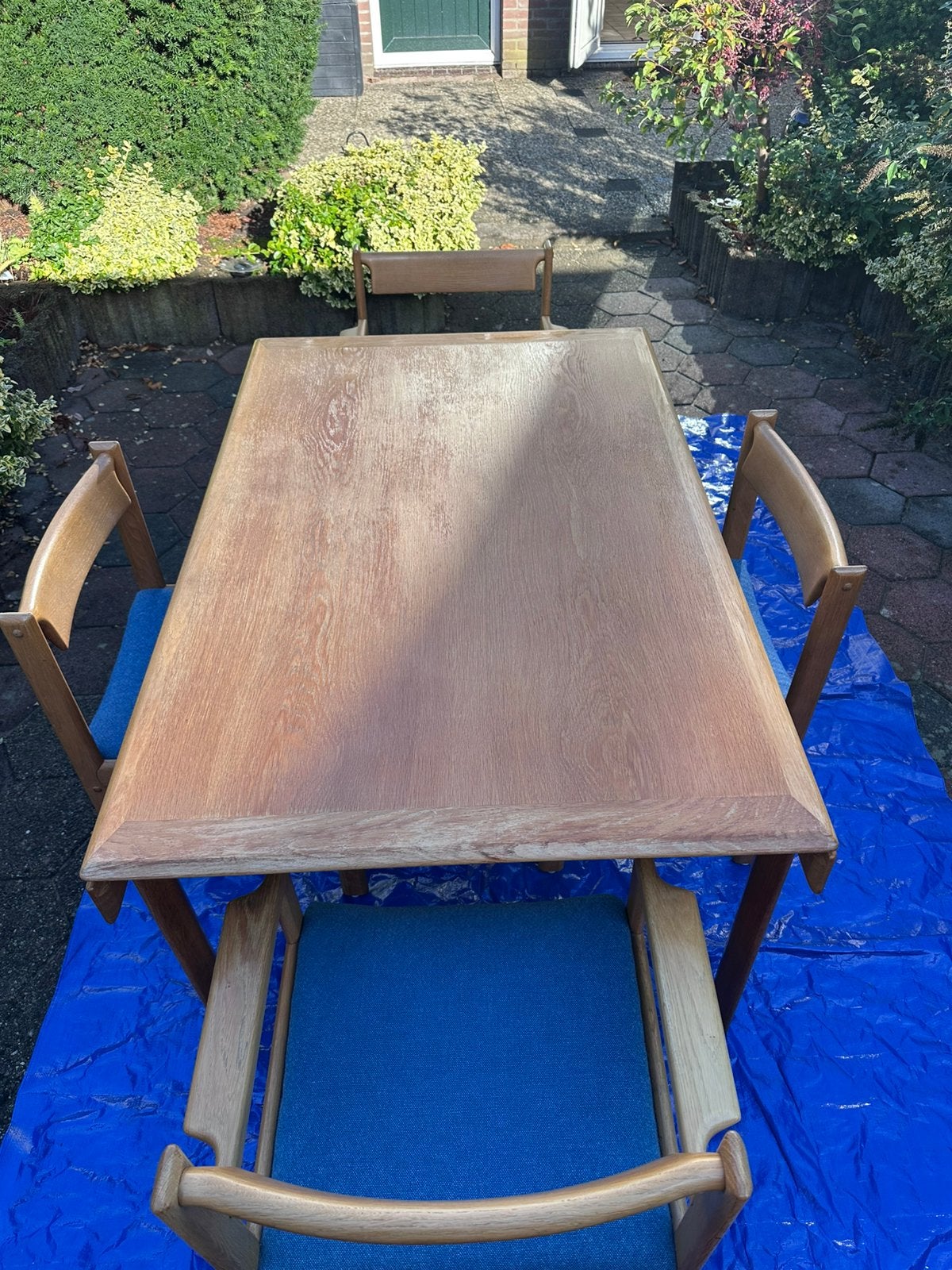 Vintage MCM / Scandi eettafel met 4 stoelen - uitschuifbaar, Ophalen of Verzenden