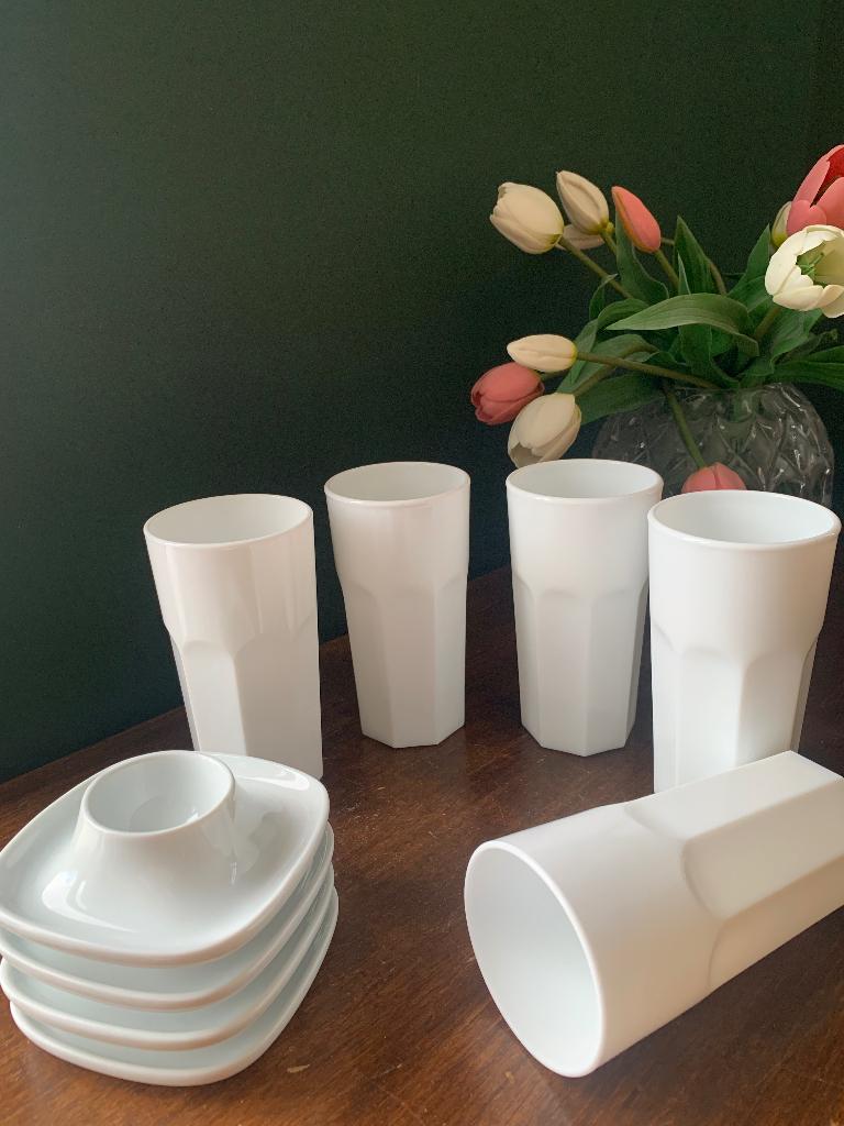 Ikea vintage 5 glazen bekers melkglas made in France, Ophalen of Verzenden, Glas, Overige stijlen, Glas of Glazen