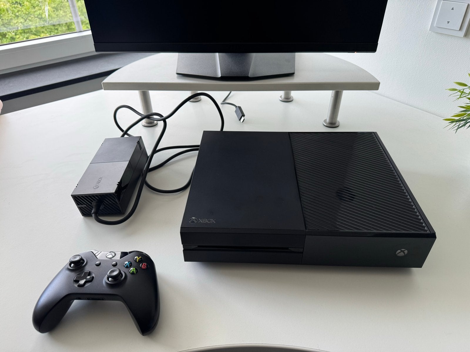 Xbox One met controller, Spelcomputers en Games, Spelcomputers | Xbox One, Ophalen, Xbox One, Met 1 controller, 500 GB