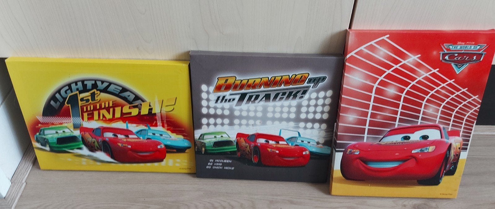 Te koop 3 cars schilderijtjes, Huis en Inrichting, Woonaccessoires | Schilderijen, Tekeningen en Foto's, Ophalen of Verzenden